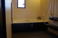 浴室には小窓も設け
日中には外の空気を入れる事もできます